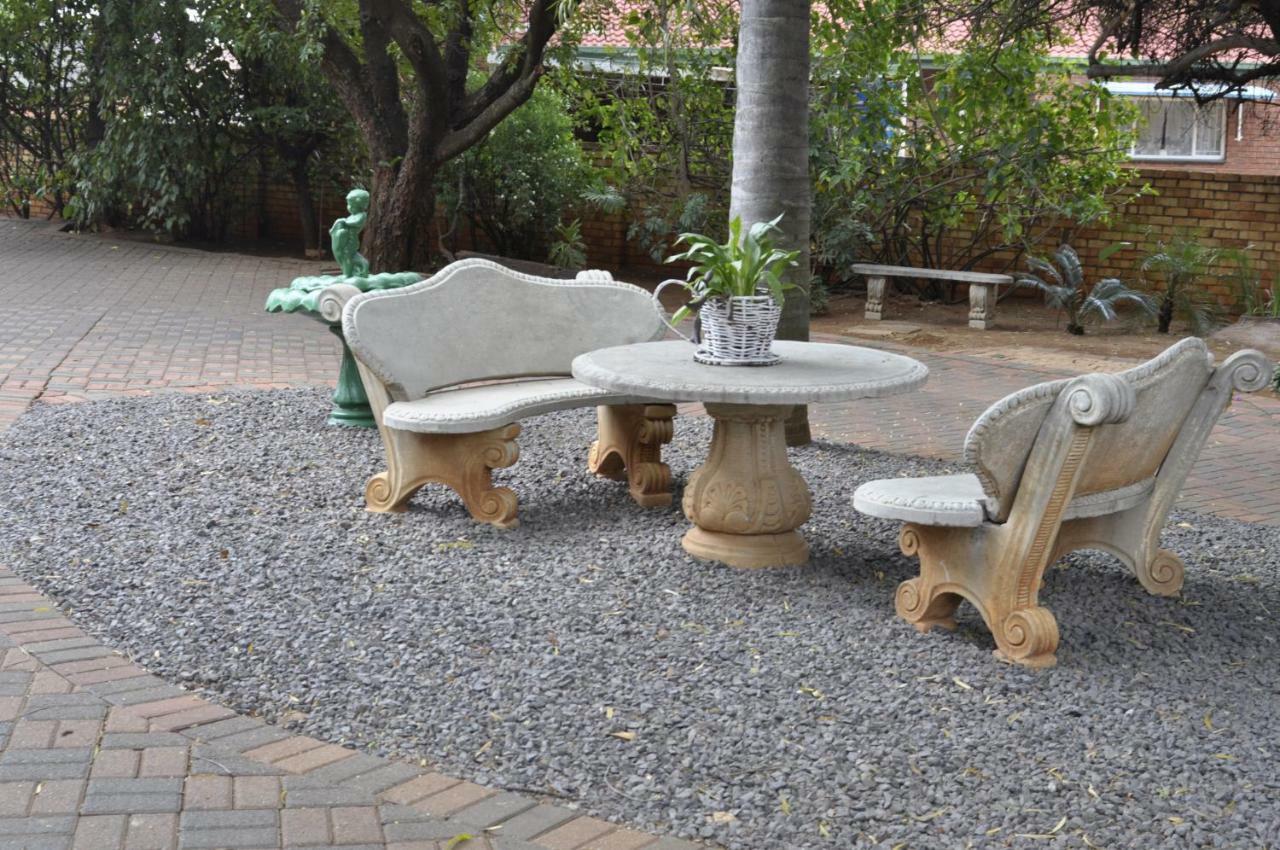 A Knights Rest Guesthouse Pretoria-Noord Exteriér fotografie